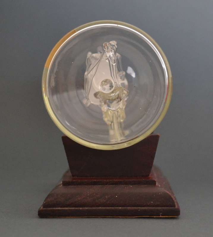 16th Century Mayflower Glass  Portugese Man-O-War Ship in Bottle as per photo