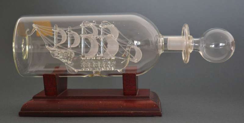 16th Century Mayflower Glass  Portugese Man-O-War Ship in Bottle as per photo