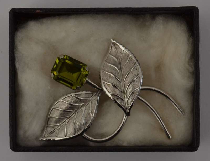 Vintage Sterling Silver Van Dell Green Faceted - Emerald Cut Stone Brooch as per photo