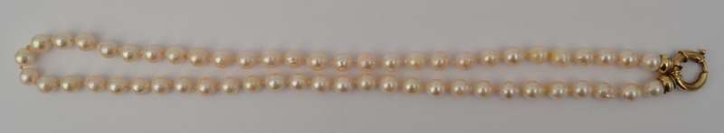 9k Gold Vintage String of Pearls 50cm weight 27g as per photo