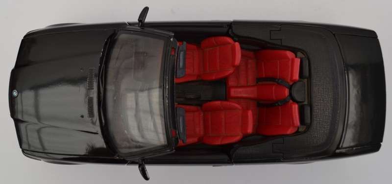 BMW 325i convertible model car scale 1:18
