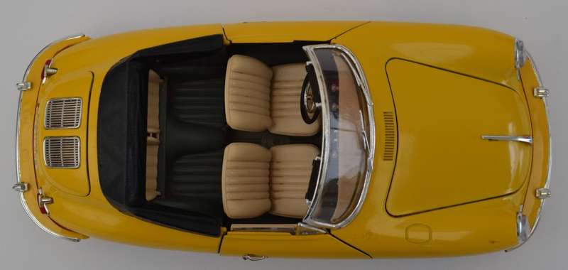 Burago Porche 356B model car scale 1:18 as per photo
