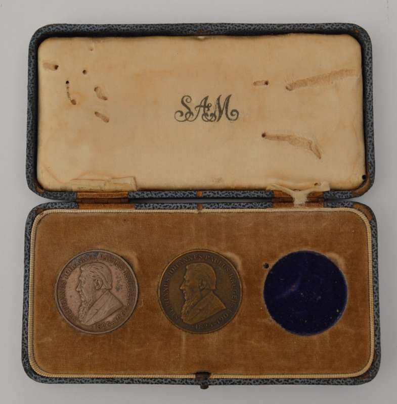 1954 Commerative Paul Kruger Silver & Bronze Coin Set as per photo