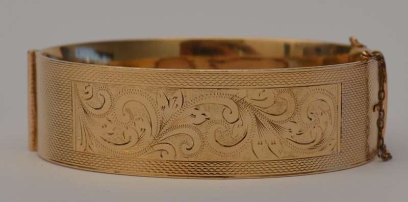 Vintage 9k Metal Core Bangle as per photo