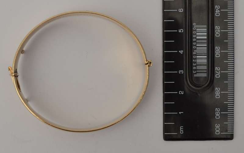 Vintage 9k Metal Core Bangle as per photo