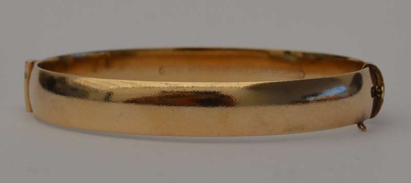 Vintage 9k Metal Core Bangle as per photo