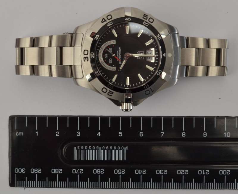 Tag Heuer Aquaracer Men`s watch 300 meters with Date WAF1010 EEK2975 with box & Papers as per photo
