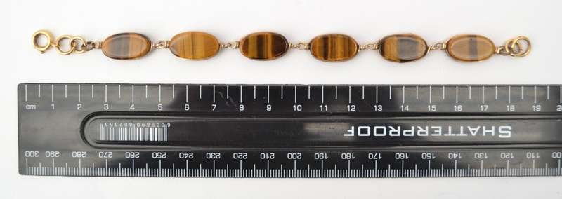 Vintage Tiger-Eye Bracelet with 9k Gold Clasp length 19cm