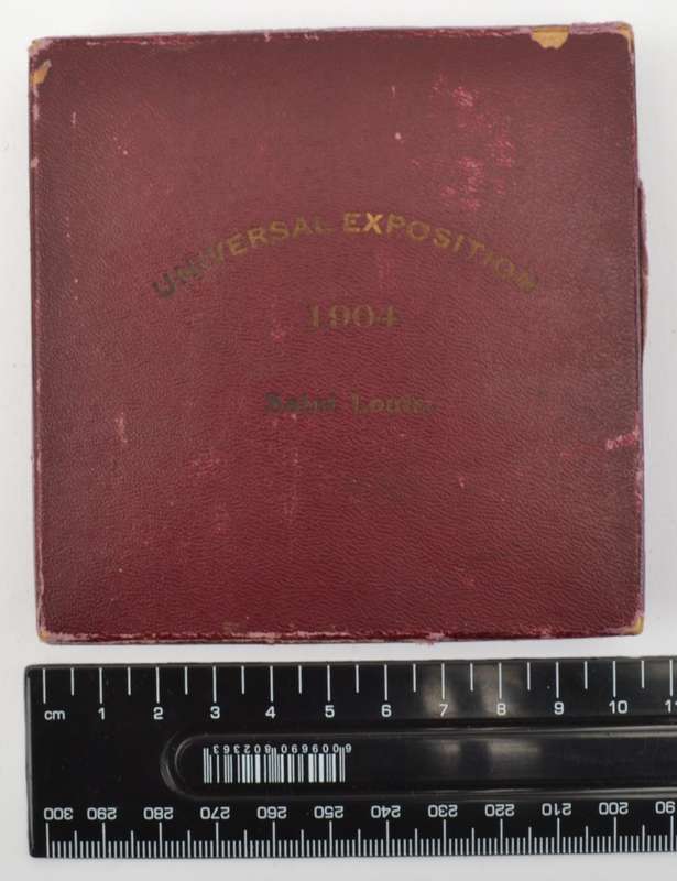 USA St. Louis -  1904 Louisiana Purchase Exposition Medallion as per photo