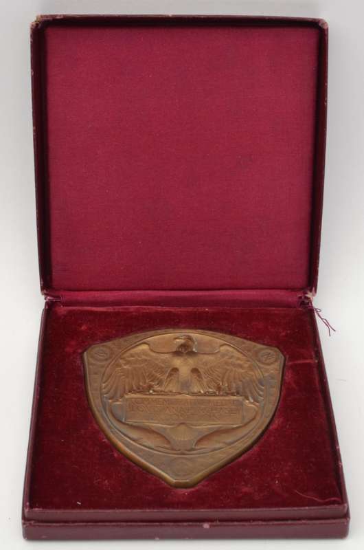 USA St. Louis -  1904 Louisiana Purchase Exposition Medallion as per photo