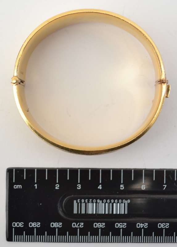 Vintage 9k Metal Core Bangle weight 41g as per photo