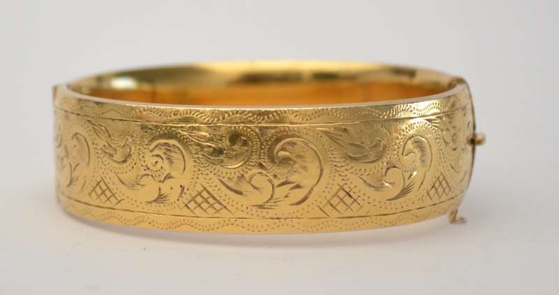 Vintage 9k Metal Core Bangle weight 41g as per photo