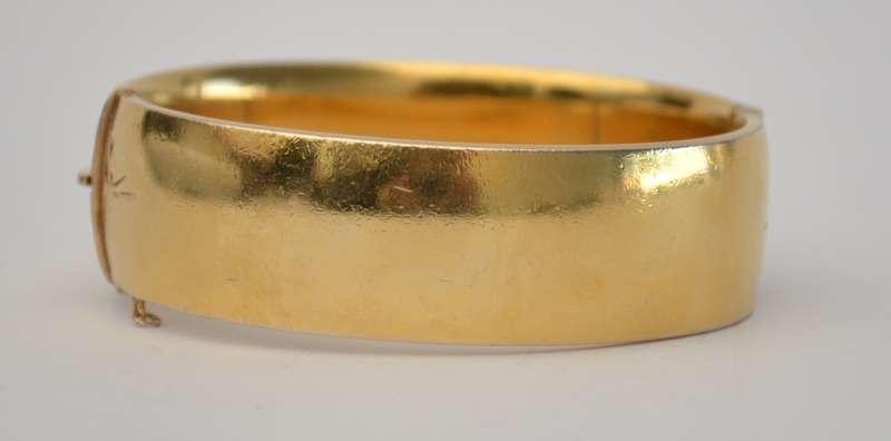 Vintage 9k Metal Core Bangle weight 41g as per photo