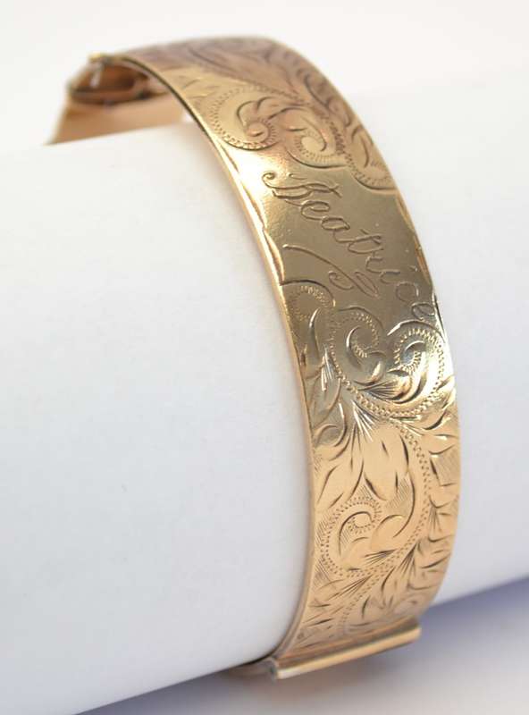 Vintage 9k Metal Core Bangle weight 42g as per photo