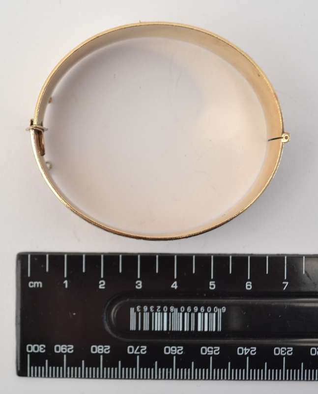 Vintage 9k Metal Core Bangle weight 42g as per photo