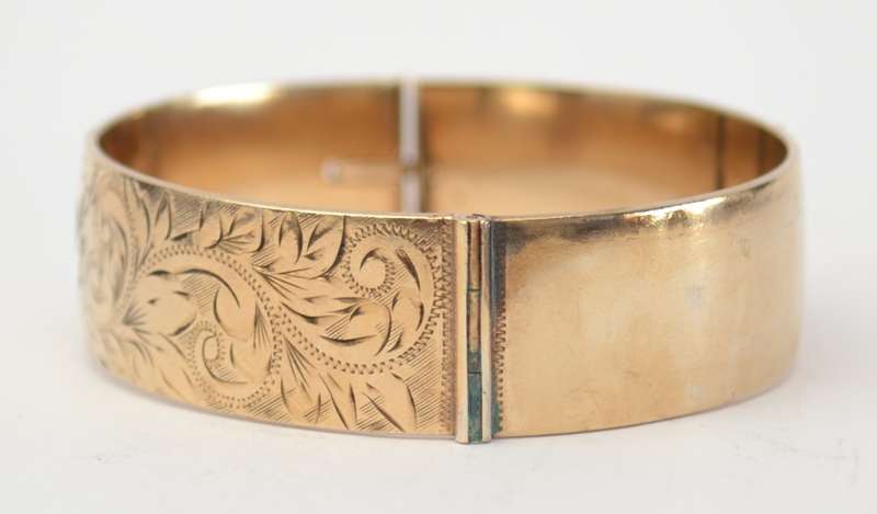 Vintage 9k Metal Core Bangle weight 42g as per photo