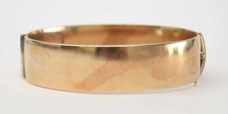 Vintage 9k Metal Core Bangle weight 42g as per photo