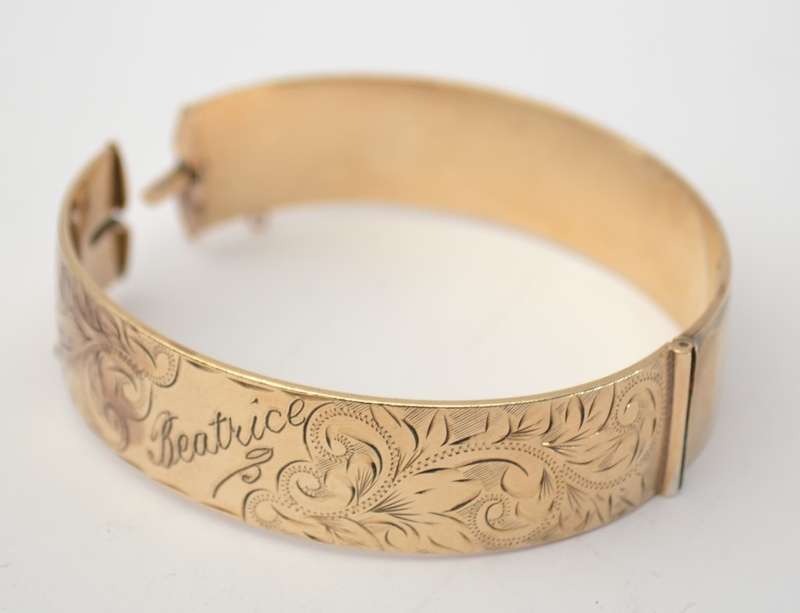 Vintage 9k Metal Core Bangle weight 42g as per photo
