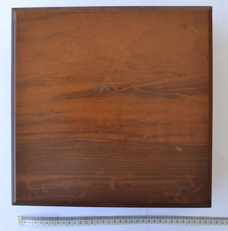 Hunters Plate-A shot from the saddle-from a pencil sketch by Thomas Baines weight 391g as per photo