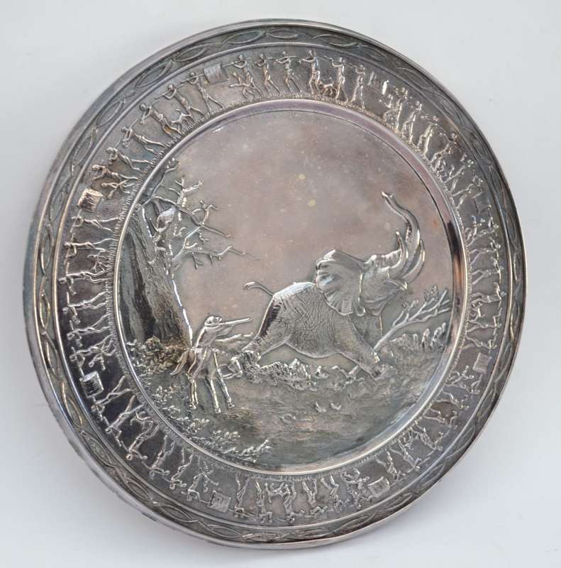 Hunters Plate-A shot from the saddle-from a pencil sketch by Thomas Baines weight 391g as per photo