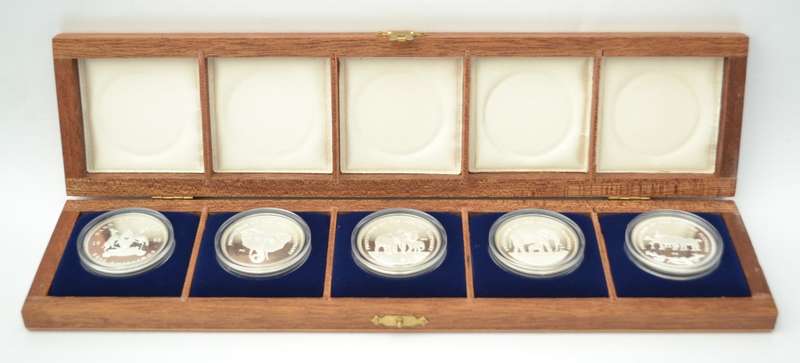 Bank of Uganda (999 Silver) Protection of the African Elephant Medallions as per photo