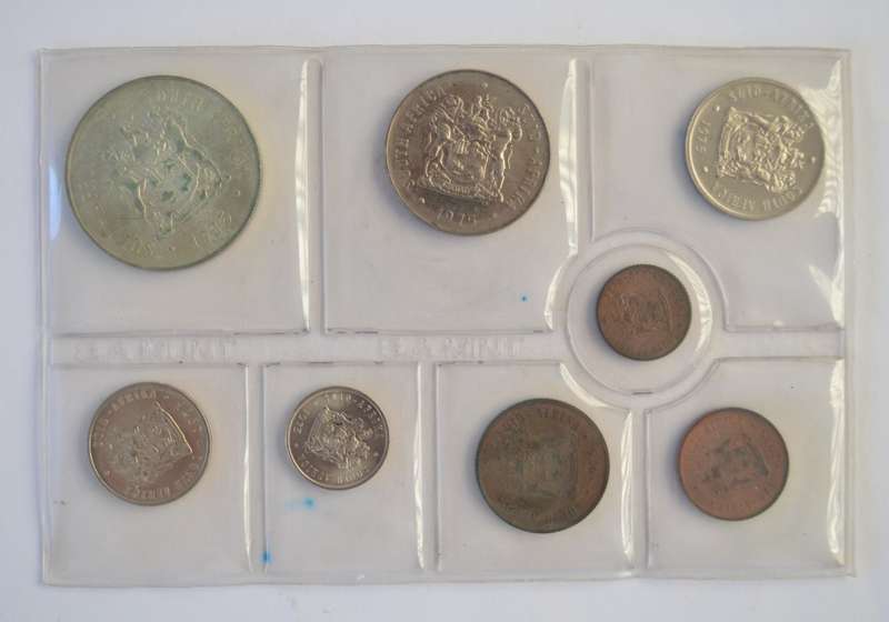 1975 SA Proof Set with Silver R1 as per photo