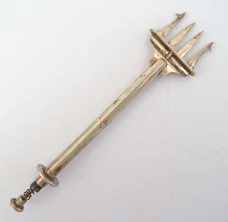 Vintage Victorian Spring Loaded Retractable EPNS Serving Fork as per photo