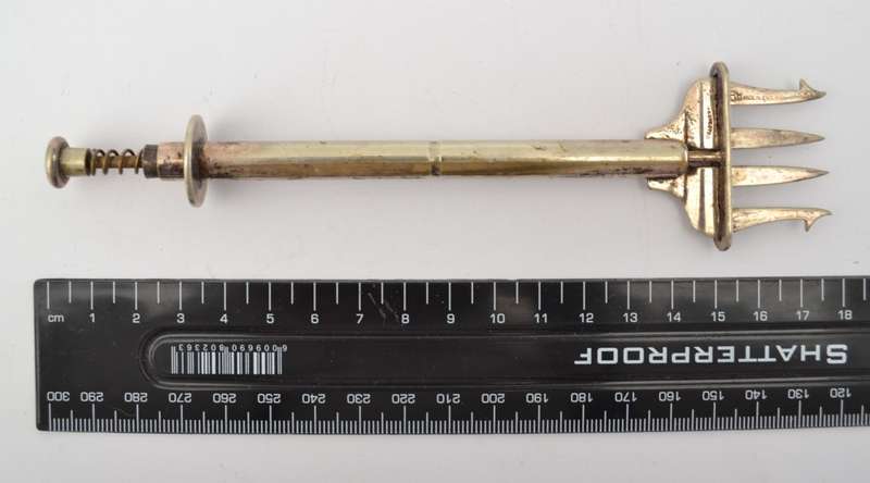 Vintage Victorian Spring Loaded Retractable EPNS Serving Fork as per photo