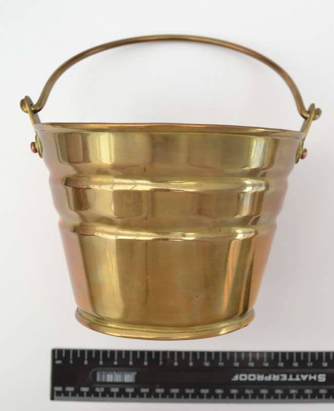 Brass Bucket/Planter with handle as per photo