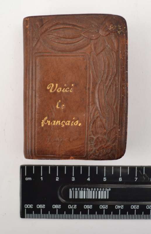 French/English Dictionary - Midget Dictionaries in leather published in 1933 as per photo