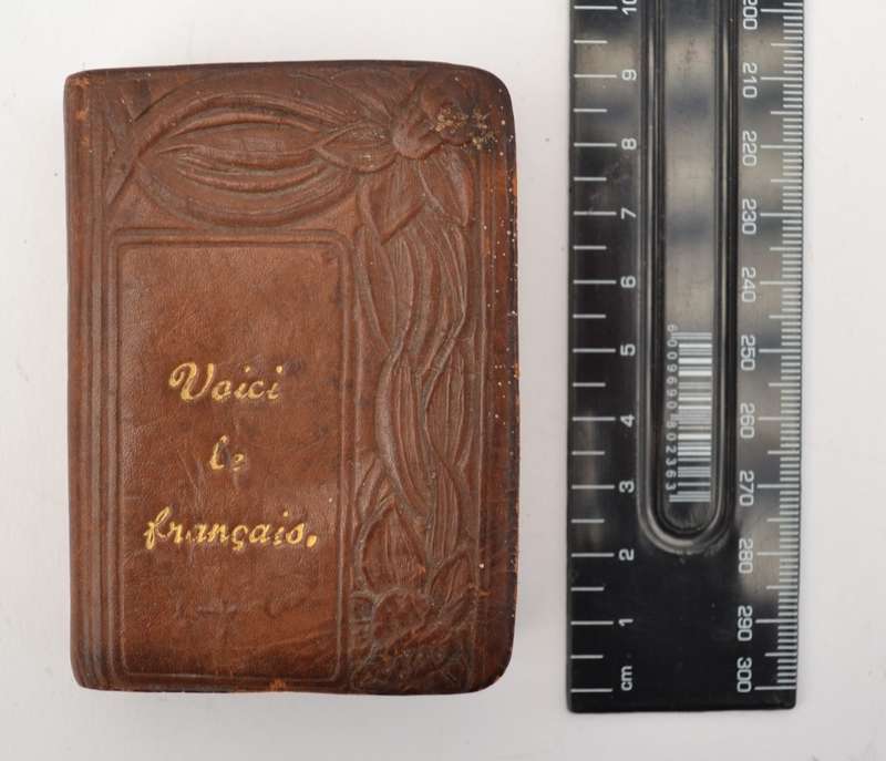 French/English Dictionary - Midget Dictionaries in leather published in 1933 as per photo