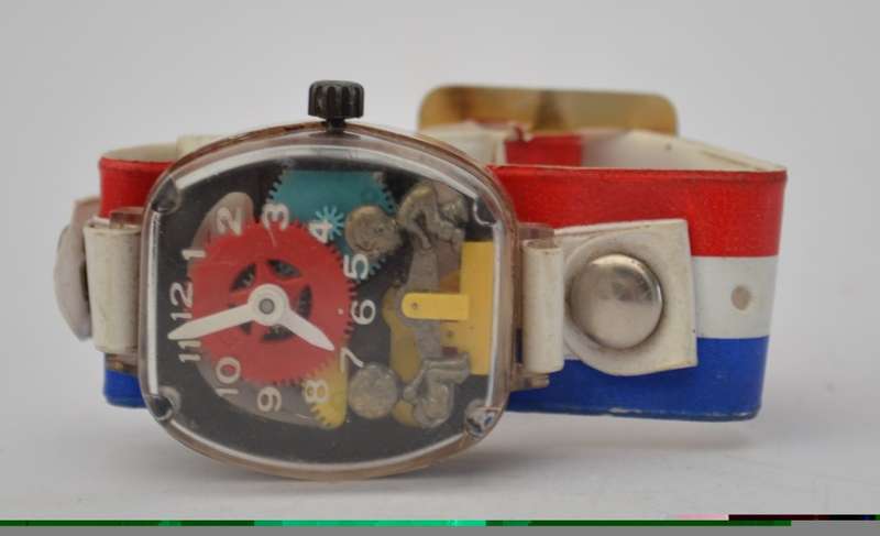 Leisure Dynamics See-Saw Wristwatch as per photo