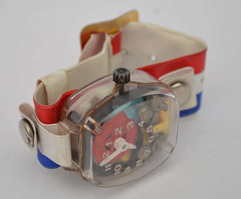 Leisure Dynamics See-Saw Wristwatch as per photo