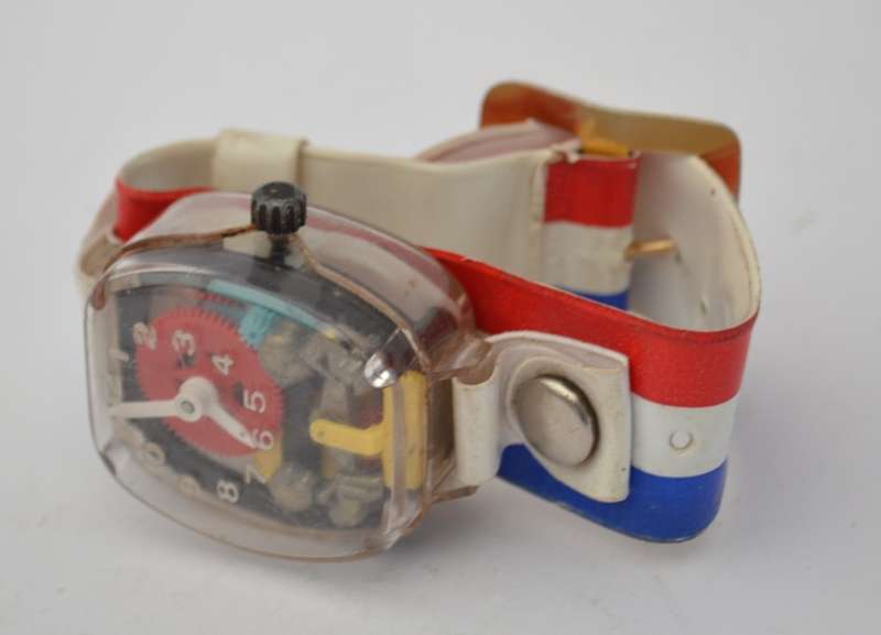 Leisure Dynamics See-Saw Wristwatch as per photo