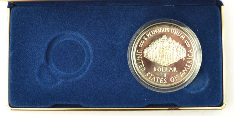 1987 Silver Dollar in box incl certificate as per photo