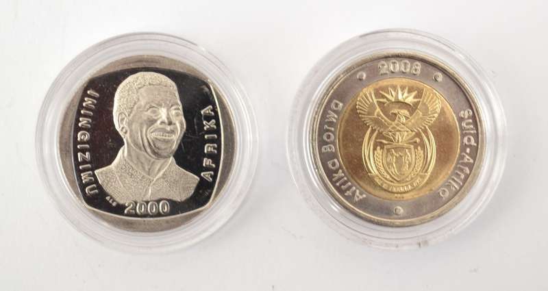 Nelson Mandela Commemorative 2 Piece R5 Coin Set as per photo