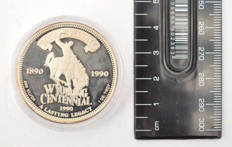 1990 Equality State of Wyoming 1 Ounce Silver Medallion as per photo