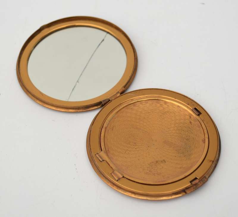 Vintage Powder Compact made in England as per photo