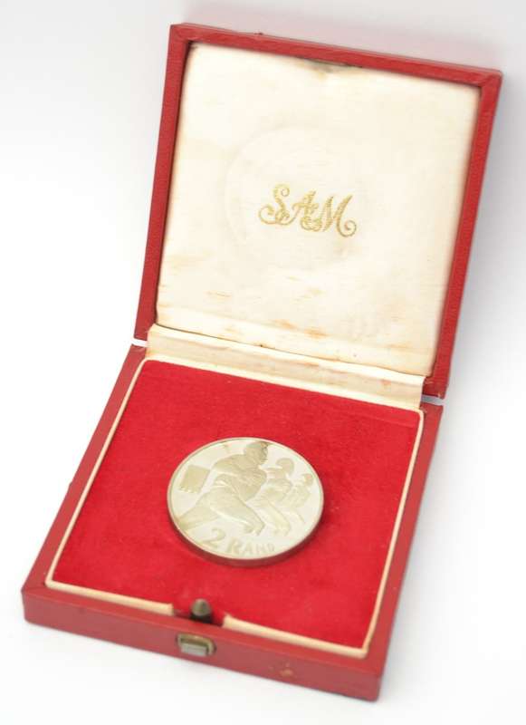 1995 Rugby World Cup Sterling Silver R2 Coin weight 34g as per photo