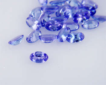 CERTIFIED 2.50cts TANZANITE - OVAL CUT - EXCELLENT TOP COLOR -15 STONES MIXED SIZES - CERTIFIED GISA
