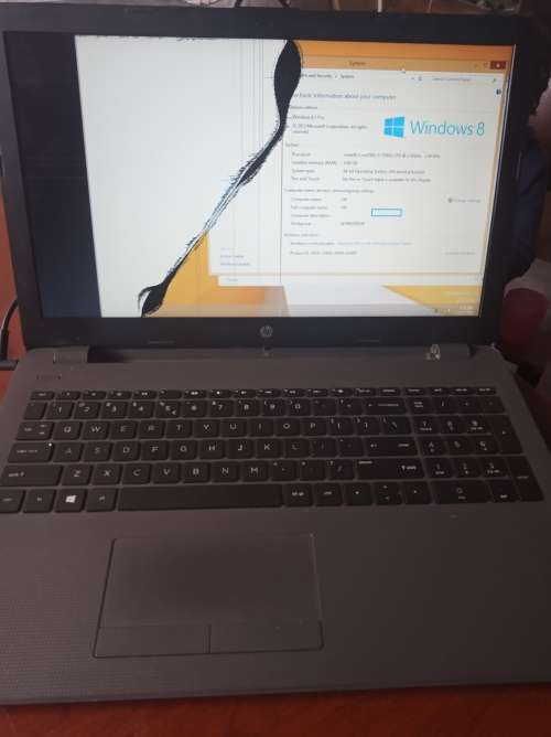 Hp 250 G6 Cracked screen!