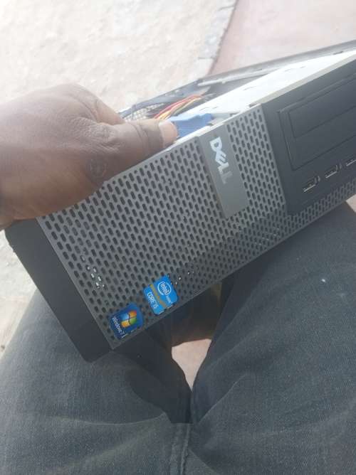 i5 Lenovo PC Box (NO HARDDRIVE)