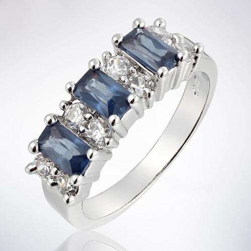 **BEAUTIFUL MARQUIS CUT BLUE SAPPHIRE & WHITE TOPAZ RING SET IN WHITE GOLD**