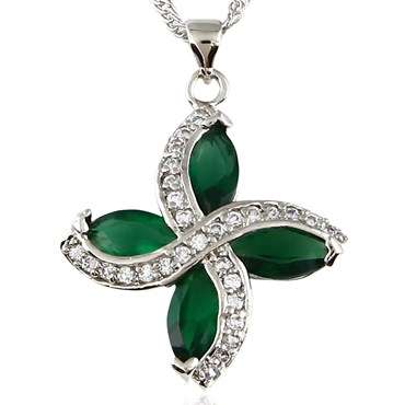 **STUNNING WHITE GOLD GREEN EMERALD MARQUISE PENDANT WITH CHAIN**