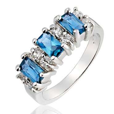**CLASSIC WHITE GOLD SQUARE CUT AQUAMARINE RING**