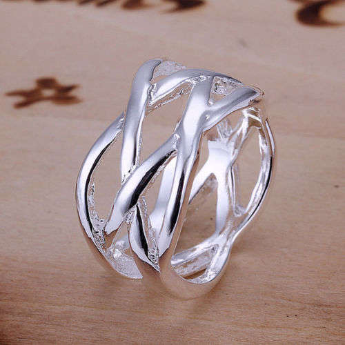 **MODERN CELTIC KNOTTED RING**