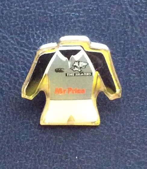 SHARKS PIN BADGE (OFFICIAL LICENSED PRODUCT)
