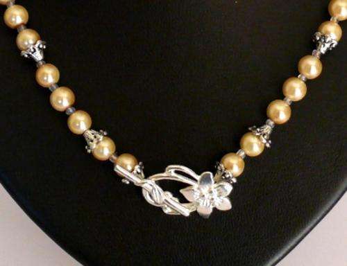 pearl necklace