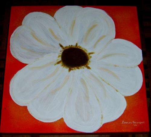 WHITE ACRYLIC FLOWER ON W00DEN BOX CANVAS SIZE 300X300MM. HANG AS IS.