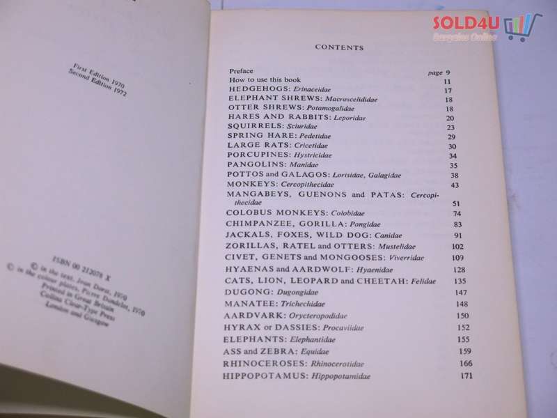 A Field Guide to the Larger Mammals of Africa by Pierre Dorst, Jean, And Dandelot